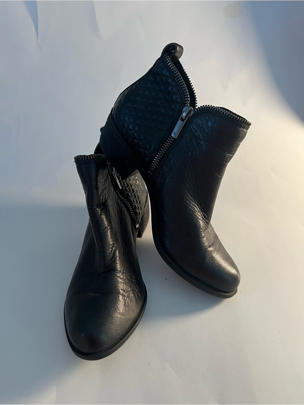 Lucky Brand Black Quilted & Smooth Leather Ankle Booties with Side Zip Size 6.5